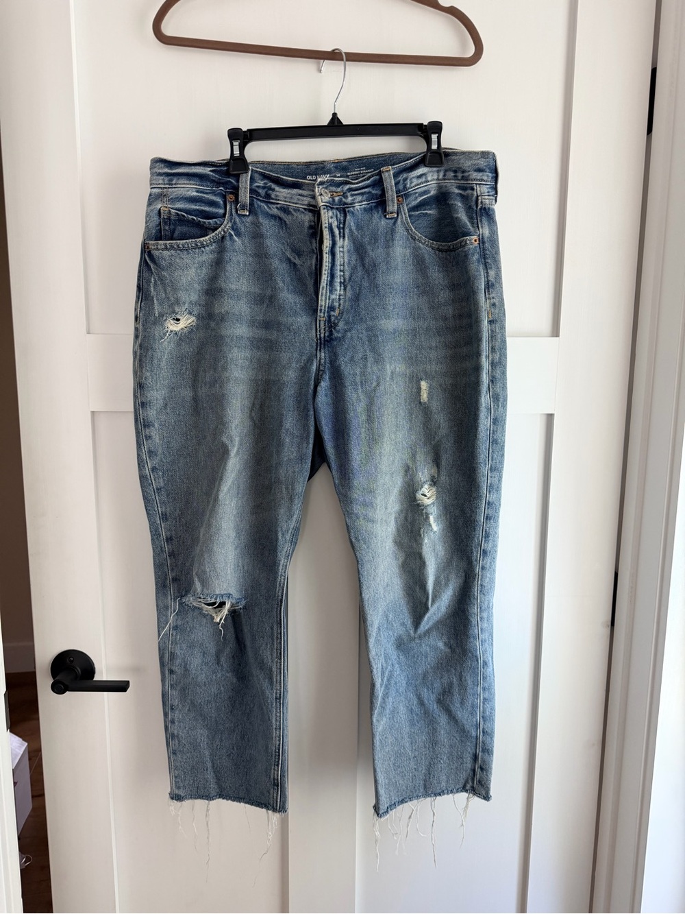 Women’s Distressed Light Blue Denim Jeans slouchy straight high rise